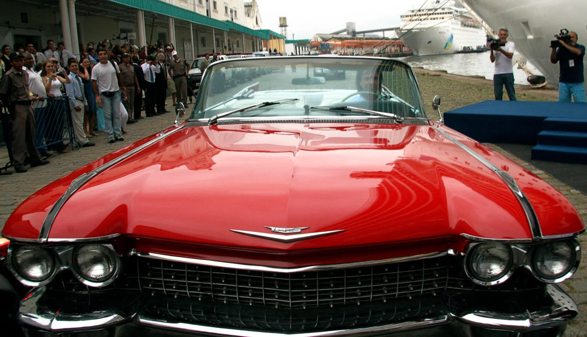 Faltou freio no Cadillac de Roberto Carlos em Gramado