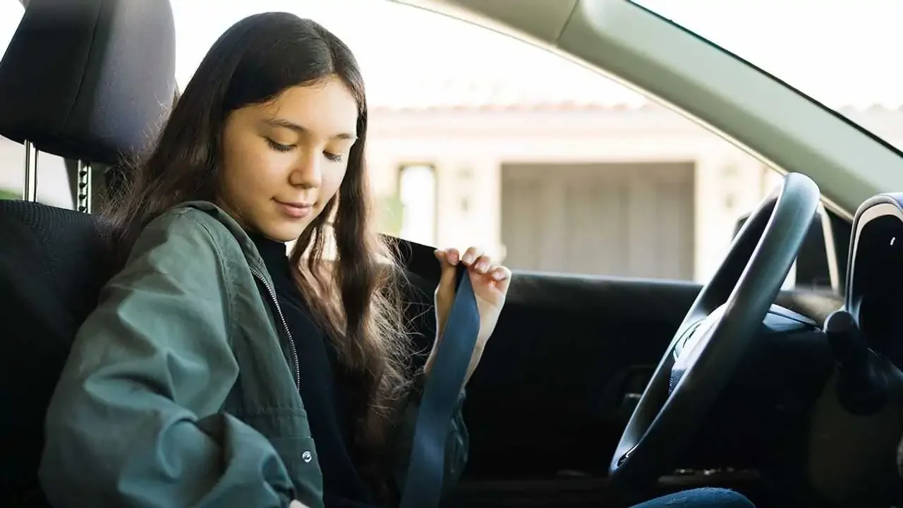 CNH aos 16 anos? Projeto pode antecipar habilitação no Brasil e divide opiniões